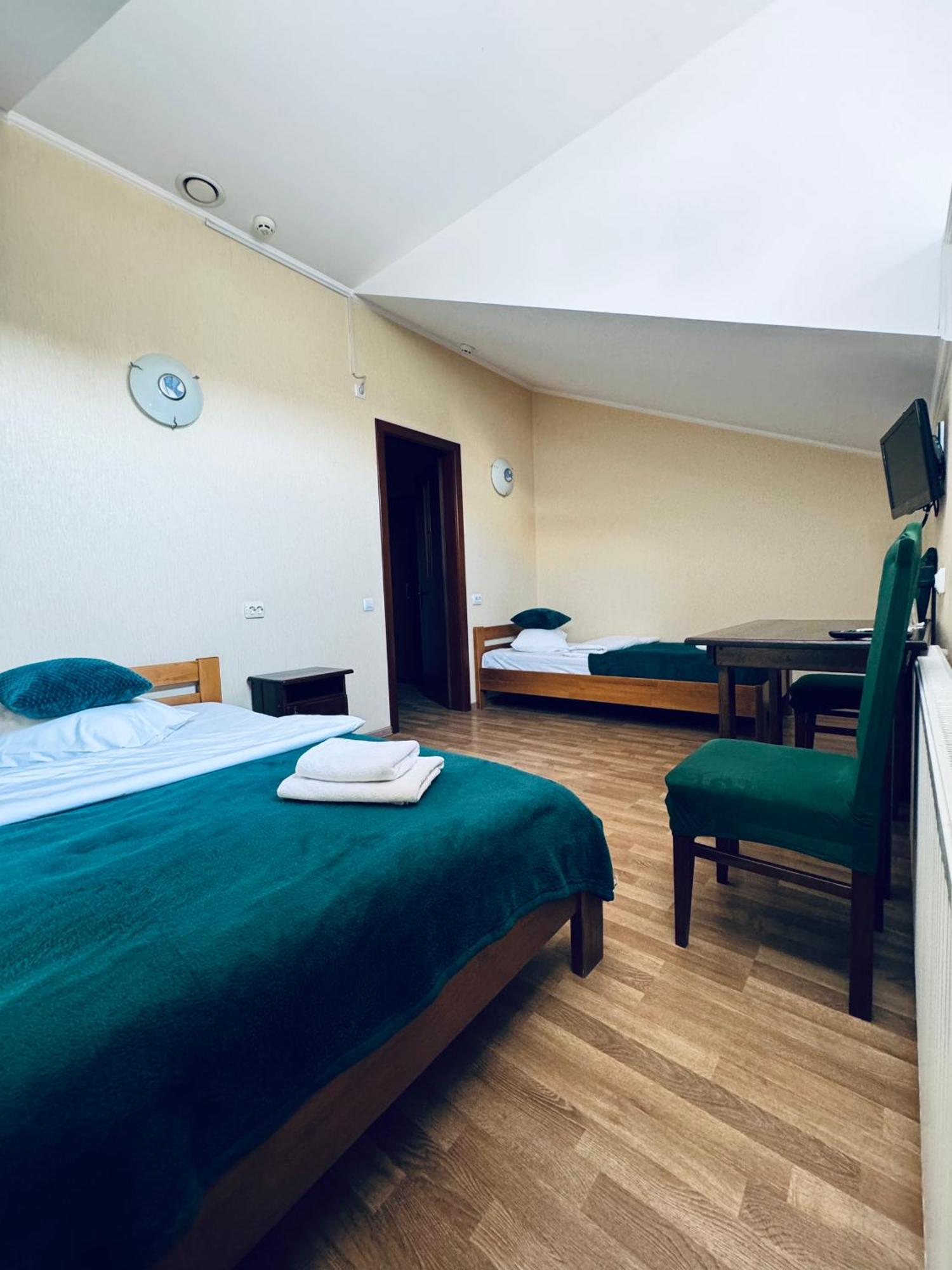 Etna Hotel Lviv Dış mekan fotoğraf
