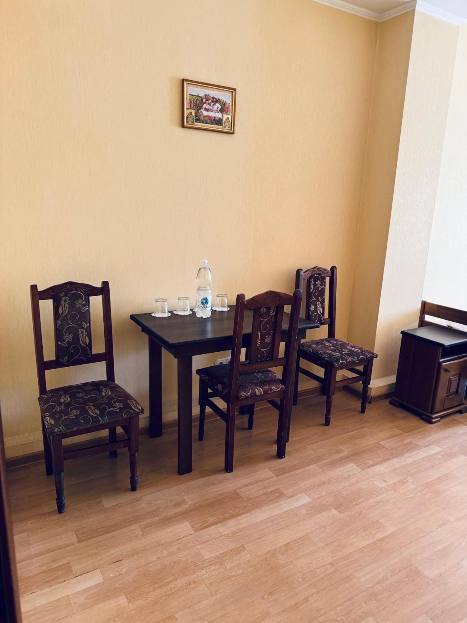 Etna Hotel Lviv Dış mekan fotoğraf